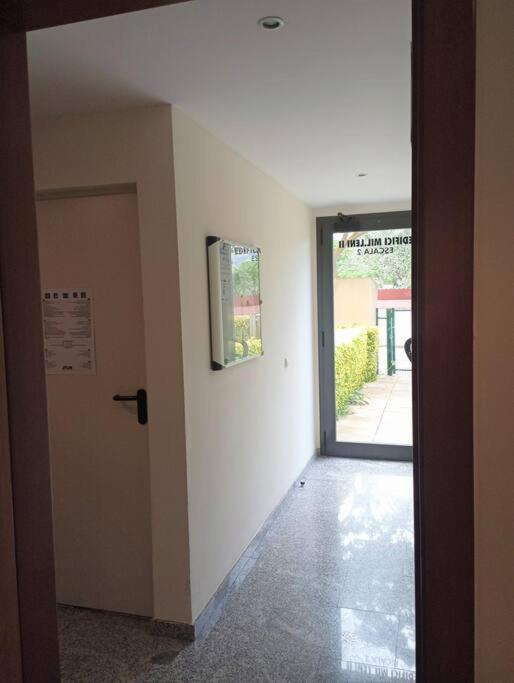 Apartamento En Primera Linea De Mar Roses Exterior foto