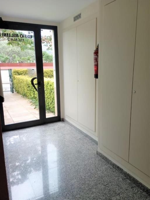 Apartamento En Primera Linea De Mar Roses Exterior foto